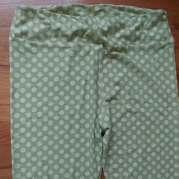 Lularoe TC dot leggings - Picture 2 of 3